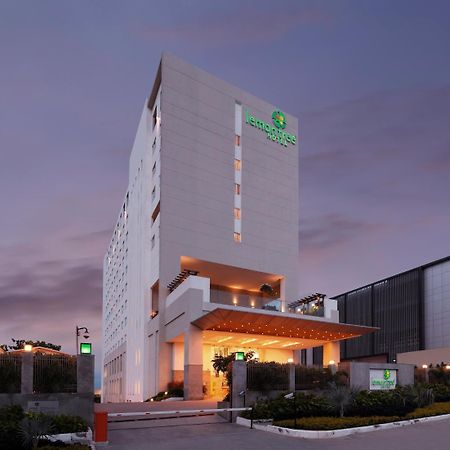 Lemon Tree Hotel, Gachibowli, Hyderabad Exterior foto