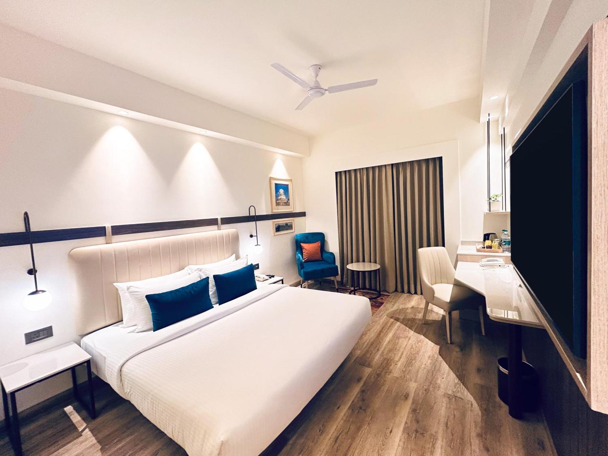 Lemon Tree Hotel, Gachibowli, Hyderabad Exterior foto