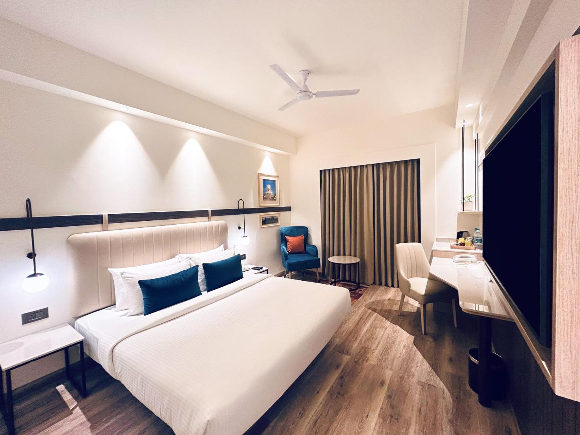 Lemon Tree Hotel, Gachibowli, Hyderabad Exterior foto